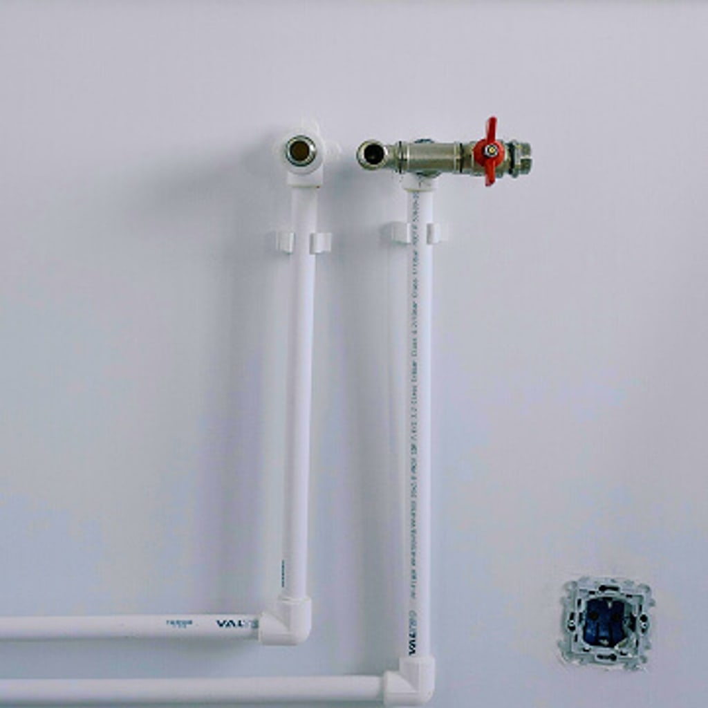 Installationsarbeit von MRV Haustechnik